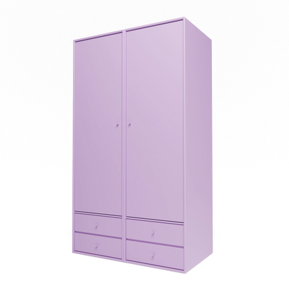 Armoire Attire IV Montana, laque 164 Iris, suspendu au rail mural, vue de trois quarts sur fond blanc