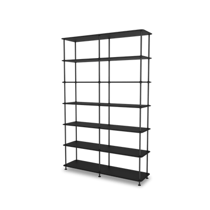 Etagère Free 660000 Montana, tablettes 207 Black et structure 05 Black, vue de trois quarts sur fond blanc
