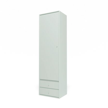 Armoire Attire I Montana, laque 161 Mist, suspendu au rail mural, vue de trois quarts sur fond blanc