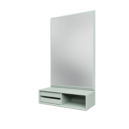 Miroir Glance Montana, laque 161 Mist, suspendu au rail mural, vue de trois quarts sur fond blanc