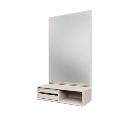 Miroir Glance Montana, laque 158 Oat, suspendu au rail mural, vue de trois quarts sur fond blanc