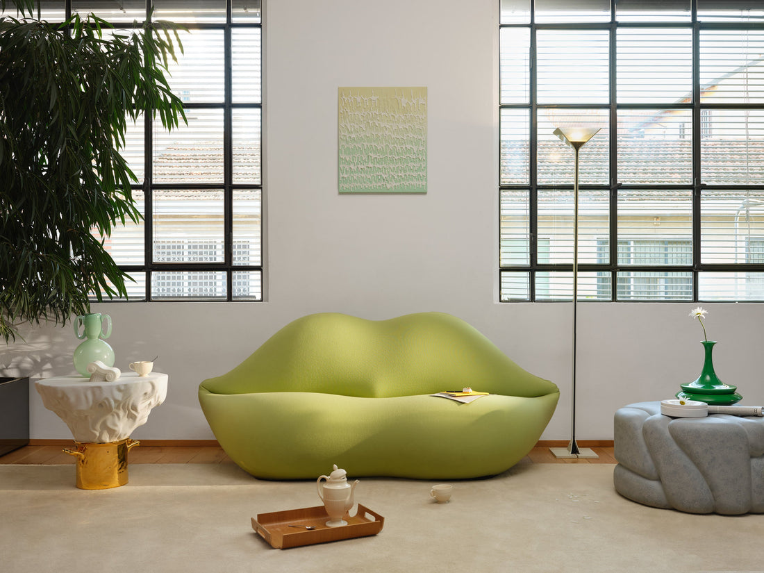 Canapé Bocca Unlimited de Studio 65 / L 212 cm - Gufram-vert anis en situation dans un salon lumineux-The Woods Gallery