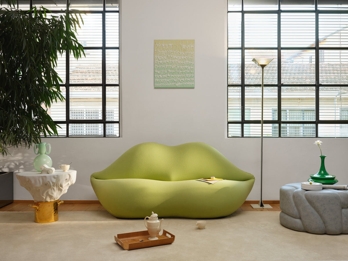 Canapé Bocca Unlimited de Studio 65 / L 212 cm - Gufram-vert anis en situation dans un salon lumineux-The Woods Gallery