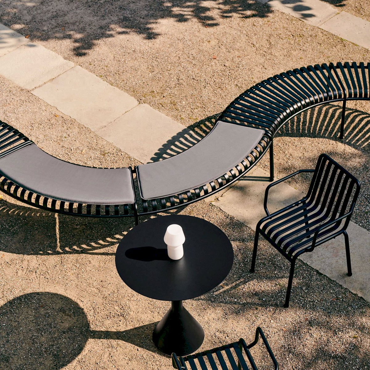 Galettes pour banc Palissade Park Dining out/out, lot de 2 - Hay-vue d’ambiance 2-The Woods Gallery
