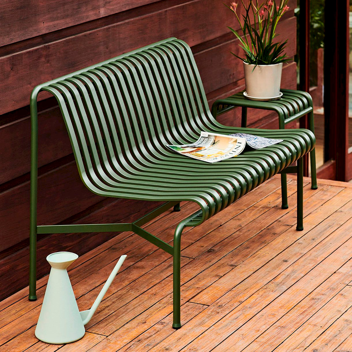 Banc Palissade Dining sans accoudoir - Hay-vue d’ambiance-The Woods Gallery