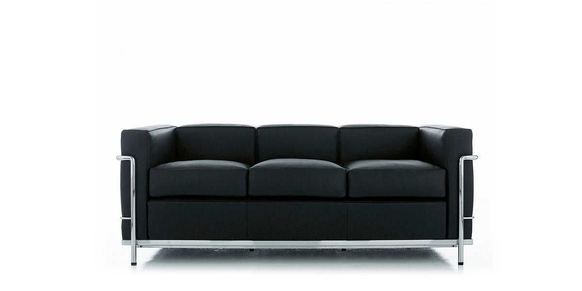 Canapé 2 Grand Confort (LC2) petit modèle, trois places - Cassina-vue de face, canapé en cuir noir-Cassina