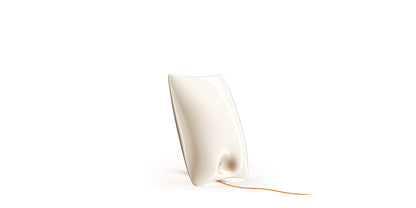 Lampe à poser Valor.S de Philippe Starck - Cassina-vue de trois quarts, céramique crème et câble orange-Cassina
