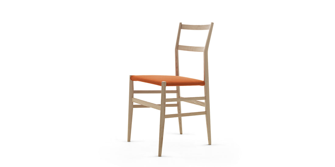 Chaise 699 Superleggera de Gio Ponti - Cassina-vue de trois quarts, assise orange-Cassina