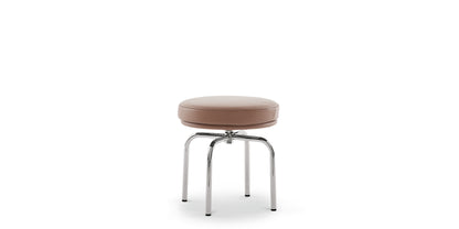 Tabouret tournant 8 (LC8) - Cassina-vue de trois quarts, assise en cuir taupe, pieds chromés-Cassina