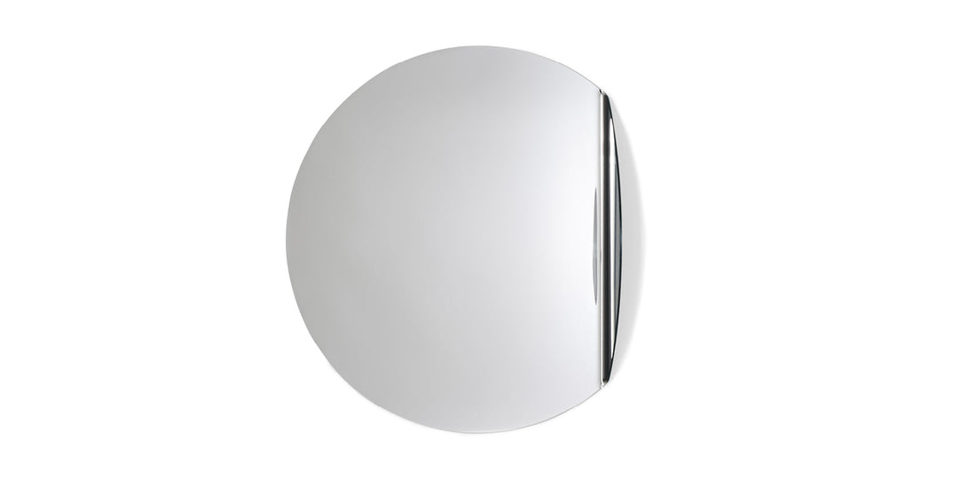 Miroir Gibbous de Michael Anastassiades - Cassina-miroir rond à fente latérale chromée, vue de face-Cassina