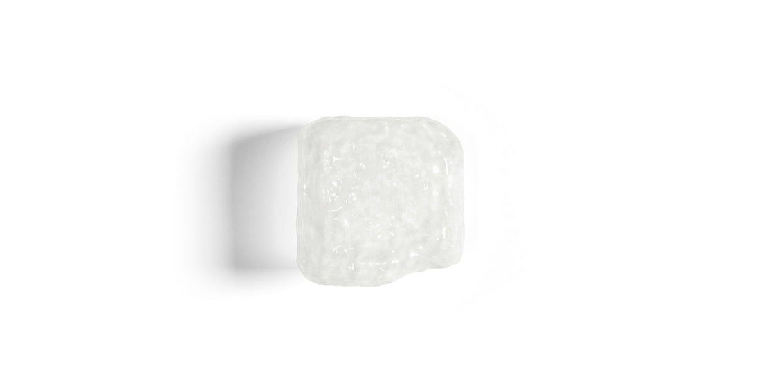 Applique Wax, Stone, Light de Linde Freya Tangelder - Cassina-applique carrée en verre blanc texturé-Cassina
