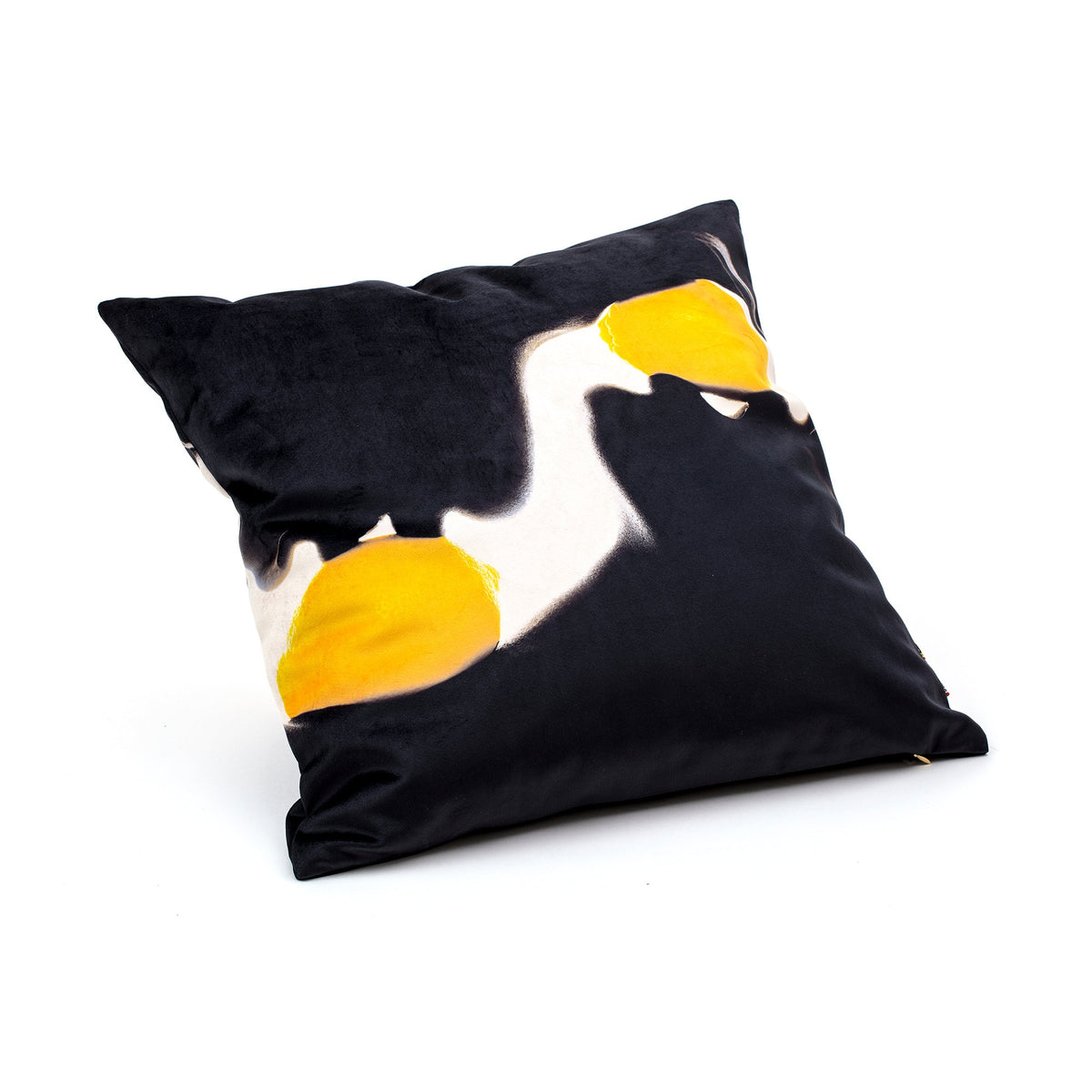 Coussin Lemons de ToiletPaper - Seletti-vue 2-The Woods Gallery