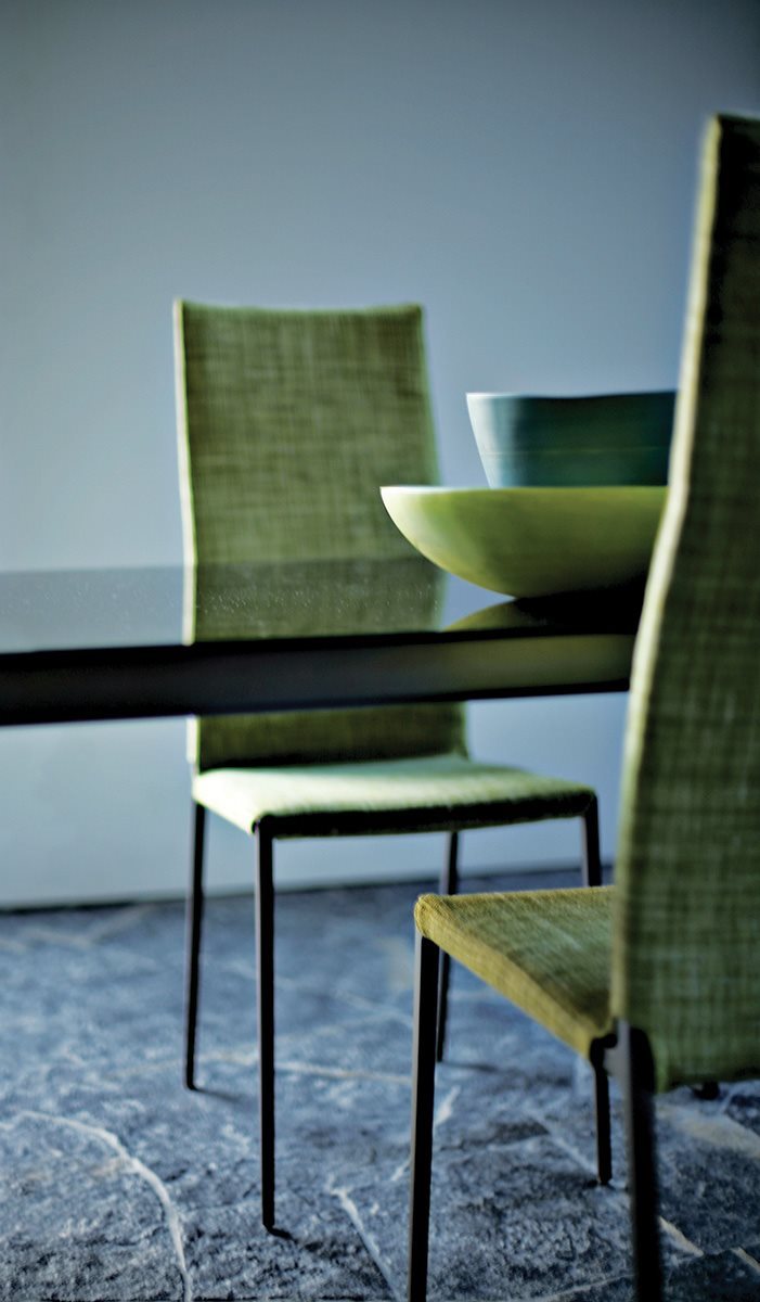Chaise Lialta 2082 de Roberto Barbieri - Zanotta, vue 1