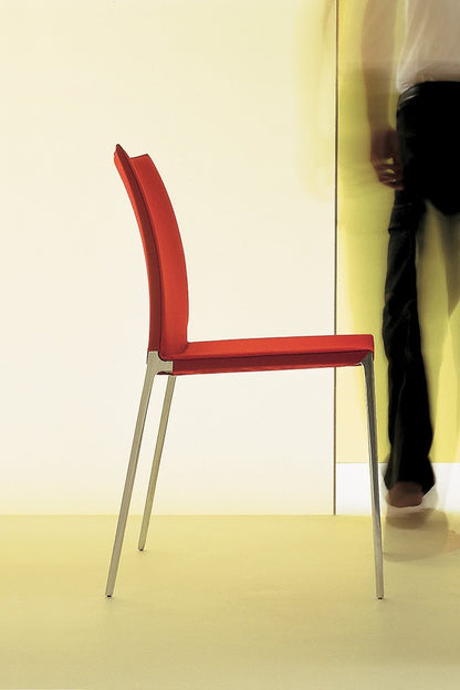 Chaise Lia 2086 de Roberto Barbieri - Zanotta, vue 1 - Zanotta