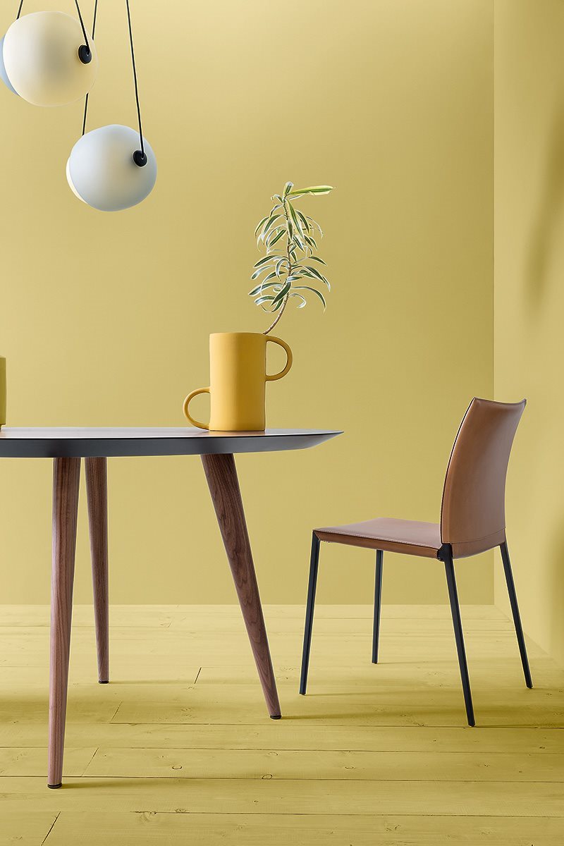 Chaise Lia 2086 de Roberto Barbieri - Zanotta, vue 3 - Zanotta