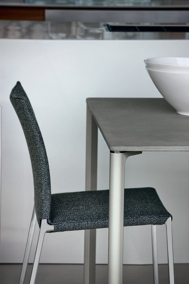 Chaise Lia 2086 de Roberto Barbieri - Zanotta, vue 8 - Zanotta