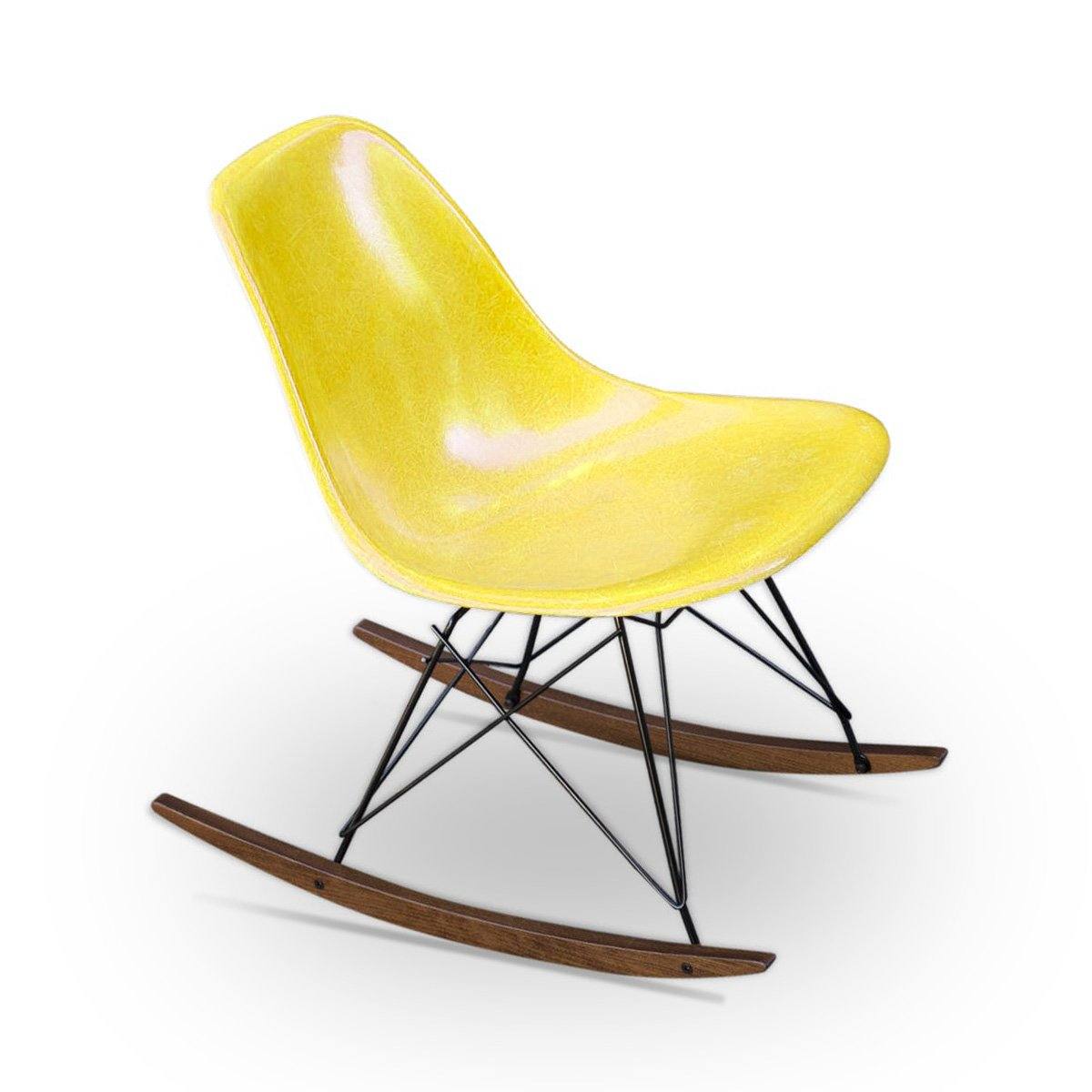 Chaise DSW Bright Yellow de Charles &amp; Ray Eames - Herman Miller - Vintage-RAR - Piètement Rocking chair Noir/Noyer-The Woods Gallery