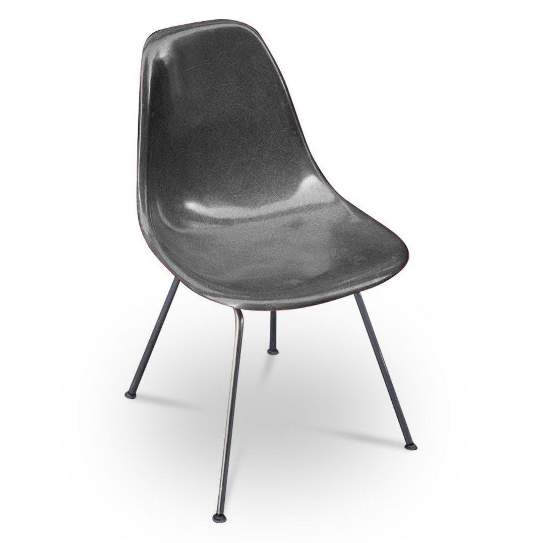 Chaise DSW Elephant Grey de Charles &amp; Ray Eames - Herman Miller - Vintage-DSX - Piètement Base H-The Woods Gallery