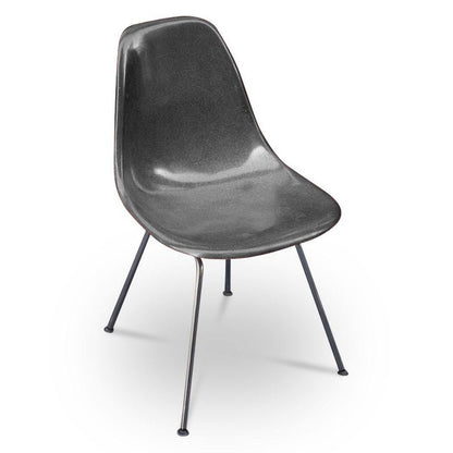 Chaise DSW Elephant Grey de Charles &amp; Ray Eames - Herman Miller - Vintage-DSX - Piètement Base H-The Woods Gallery