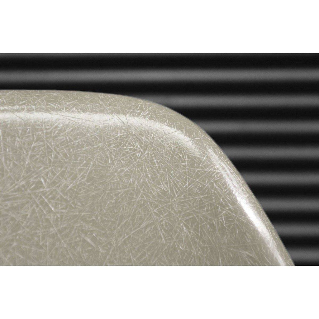 Chaise DSW Greige de Charles & Ray Eames - Herman Miller - Vintage-DSW - Piètement Base Dowel Noyer-The Woods Gallery