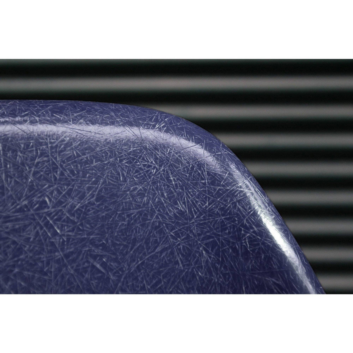 Chaise DSW Navy Blue de Charles &amp; Ray Eames - Herman Miller - Vintage-DSW - Piètement Base Dowel Noyer-The Woods Gallery