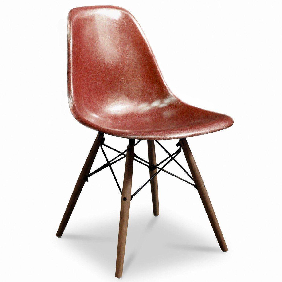 Chaise DSW Terracotta de Charles &amp; Ray Eames - Herman Miller - Vintage-DSW - Piètement Base Dowel Noyer-The Woods Gallery