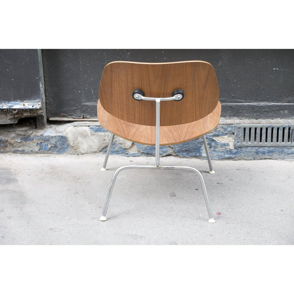 Chaise LCM en noyer de Charles & Ray Eames - Herman Miller - Vintage-The Woods Gallery