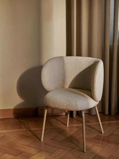Chaise Rico Blanc cassé Bouclé - Ferm Living-Structure Noir-The Woods Gallery