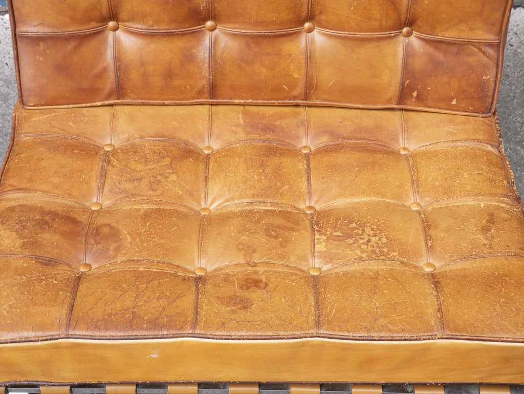 Fauteuil Barcelona Cognac de Mies Van Der Rohe - Knoll - Vintage-The Woods Gallery