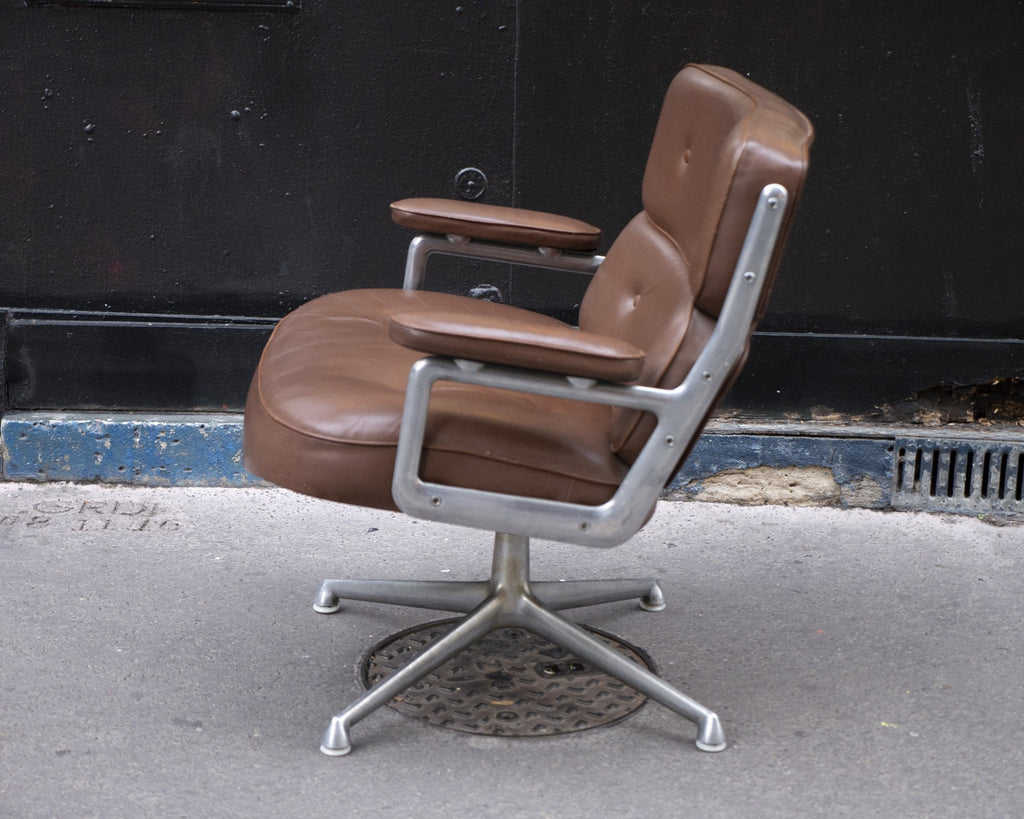 Fauteuil Lobby Chair de Charles & Ray Eames - Herman Miller - Vintage-The Woods Gallery