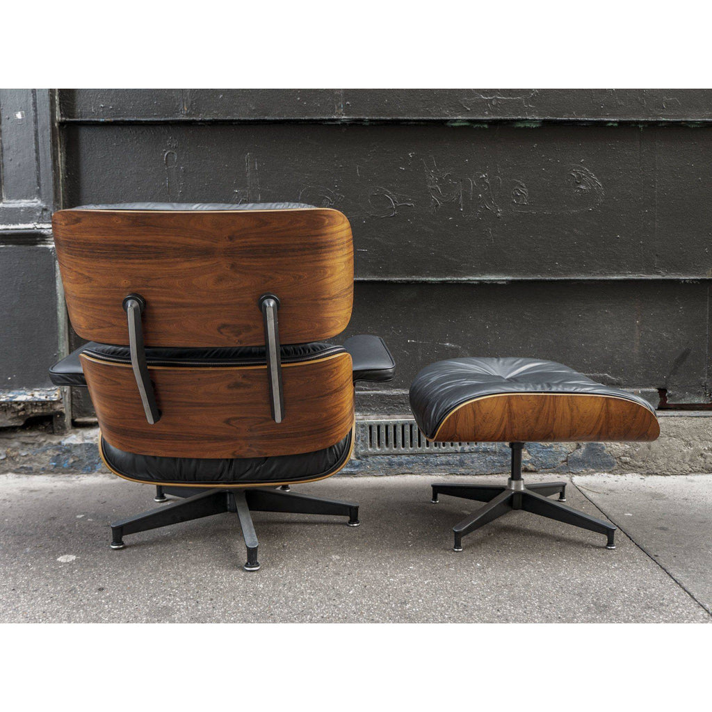 Fauteuil Lounge Chair noir de Charles & Ray Eames - Herman Miller - Vintage-The Woods Gallery