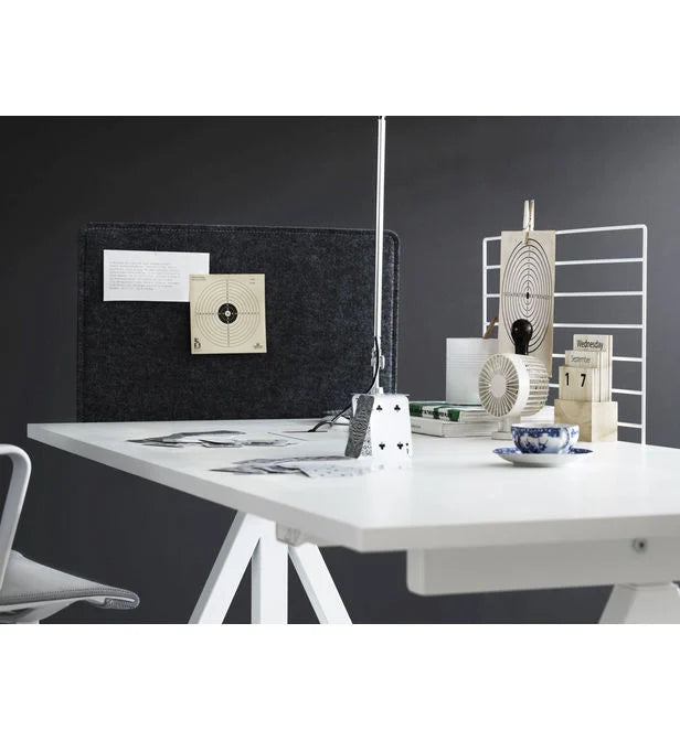 Grille en métal pour bureau - String Furniture-The Woods Gallery