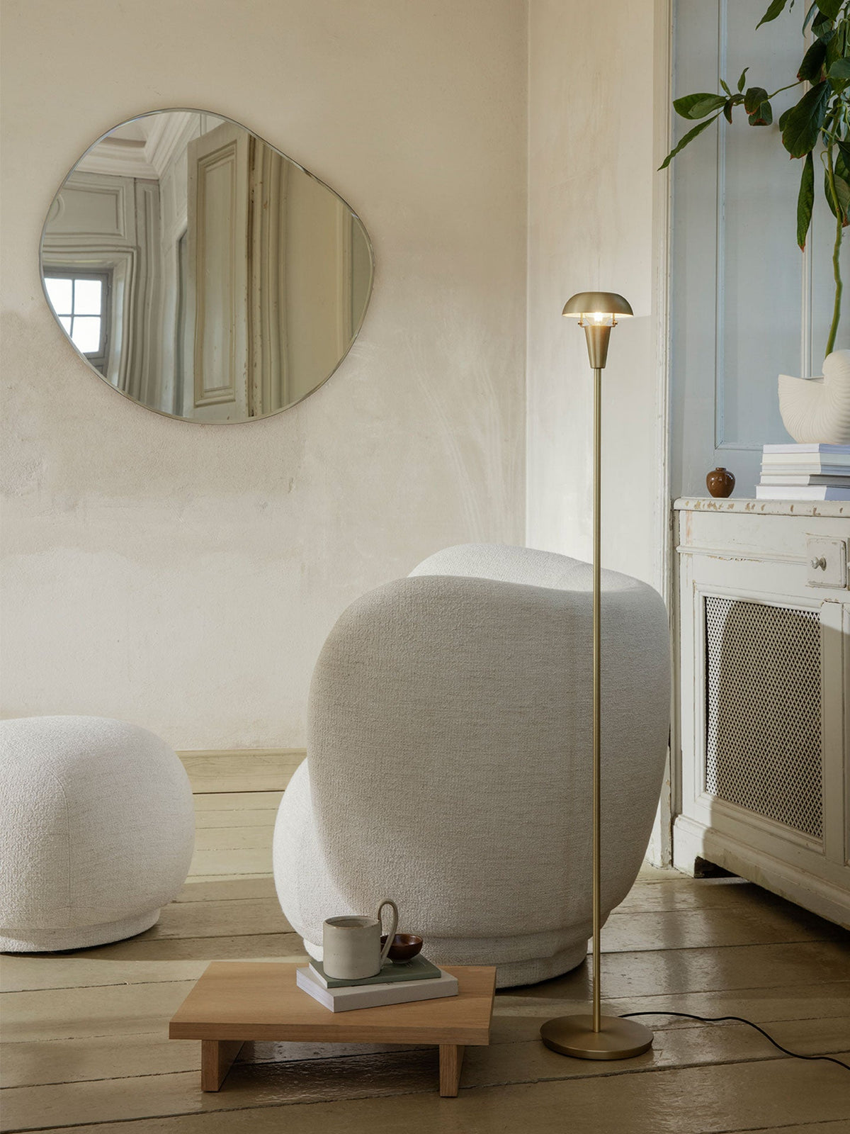 Lampadaire Tiny - Ferm Living-Laiton-The Woods Gallery