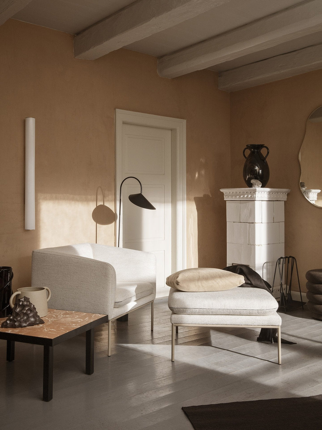 Lampe Vuelta Wall de Trine Andersen - Ferm Living-Blanc-Inox-Ø: 8.4 x H: 40 cm-The Woods Gallery