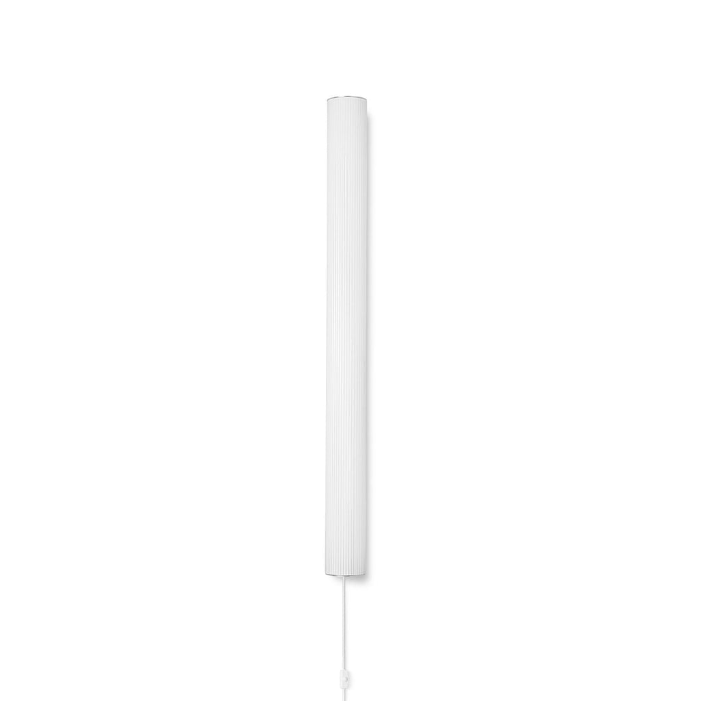 Lampe Vuelta Wall de Trine Andersen - Ferm Living-Blanc-Laiton-Ø: 8.4 x H: 40 cm-The Woods Gallery