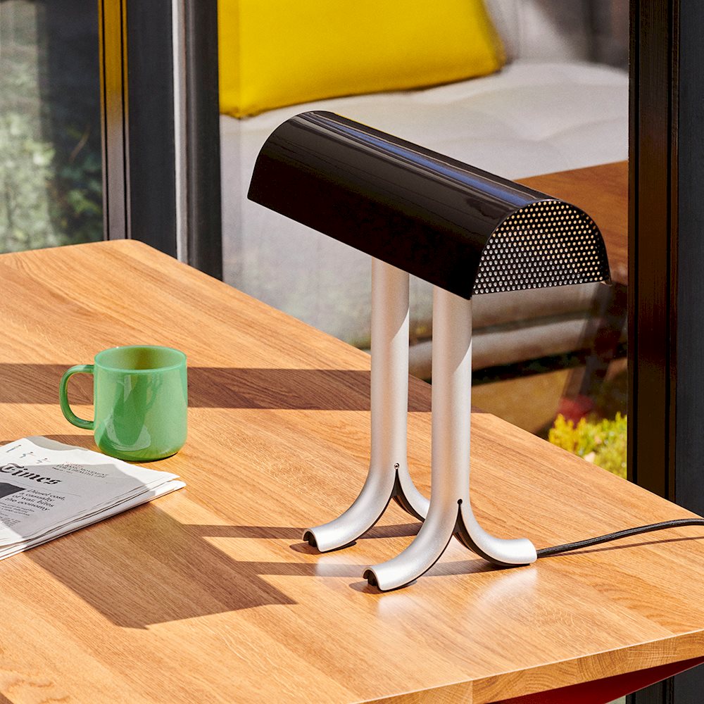 Lampe de table Anagram - Hay-Blanc-The Woods Gallery