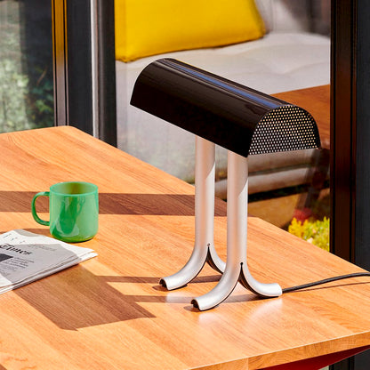 Lampe de table Anagram - Hay-Blanc-The Woods Gallery