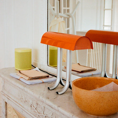 Lampe de table Anagram - Hay-Blanc-The Woods Gallery