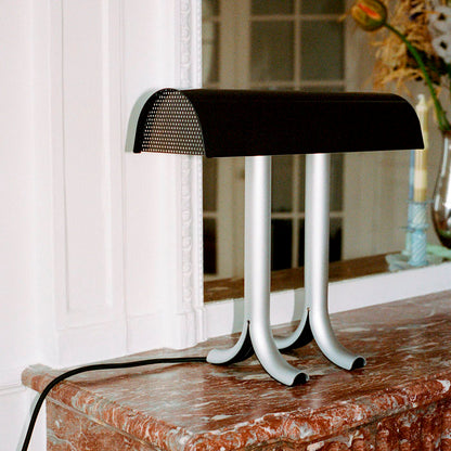 Lampe de table Anagram - Hay-Blanc-The Woods Gallery