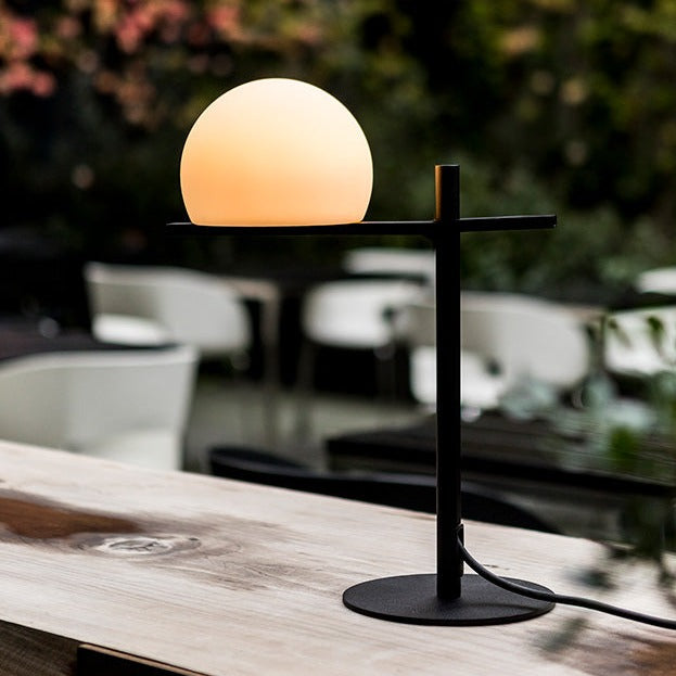 Lampe de table Circ - Estiluz-Utilisation extérieure-Noir-The Woods Gallery