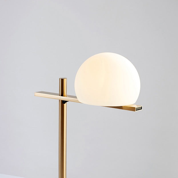 Lampe de table Circ - Estiluz-Utilisation intérieur-Doré-The Woods Gallery