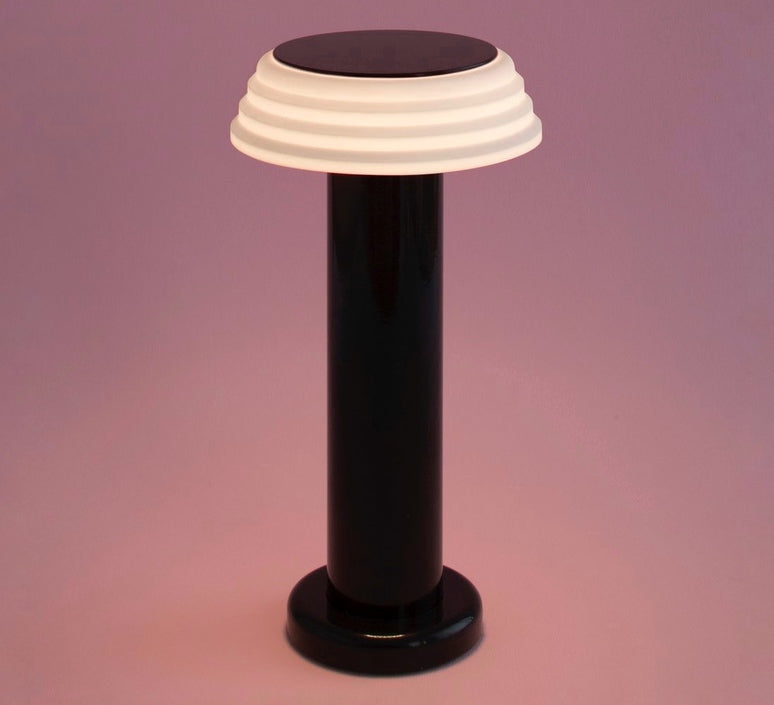 Lampe de table PL1 - George Sowden-Noir et Blanc-The Woods Gallery