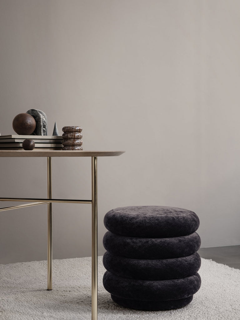 Pouf Rond Faded Velvet de Trine Andersen - Ferm Living-Velours Ocean-The Woods Gallery