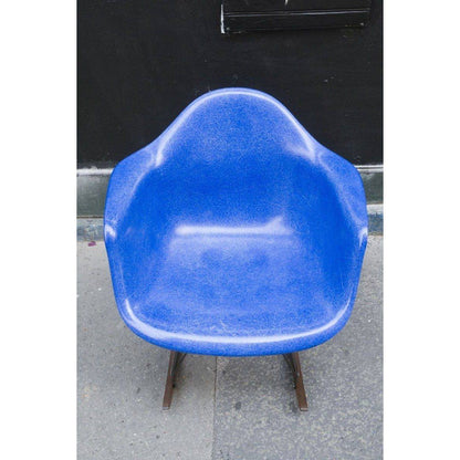 Rocking chair Ultramarine de Charles &amp; Ray Eames - Herman Miller - Vintage-The Woods Gallery