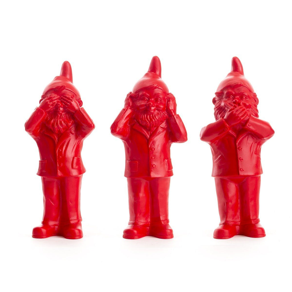 Sculpture Bearers of Secrets (Pack de 3) de Ottmar Hörl - Pack gardiens des secrets-rouge-The Woods Gallery