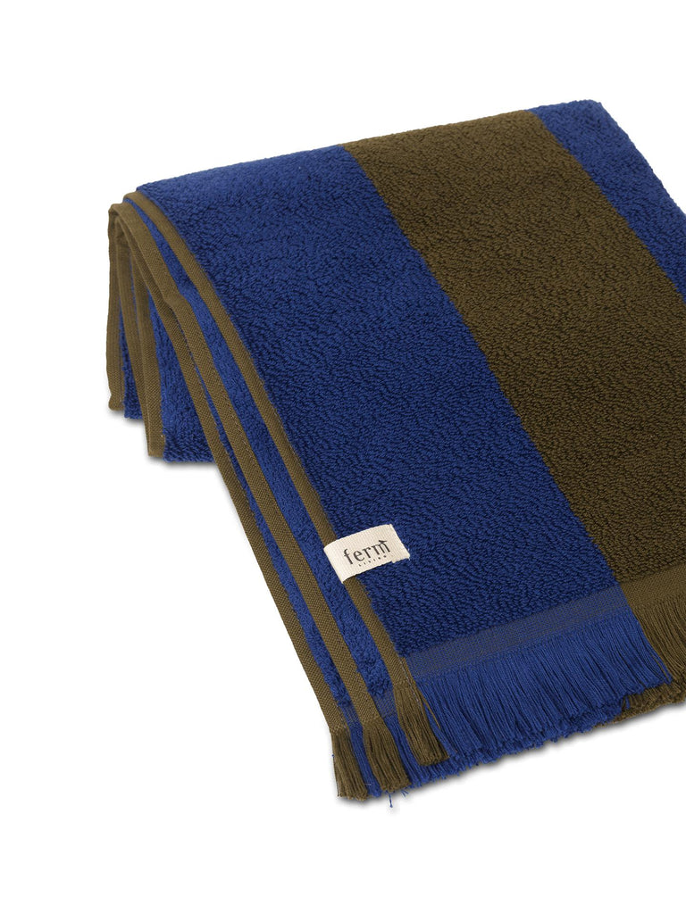 Serviette de toilette Alee Hand Towel - Ferm Living-Olive / Bleu vif-The Woods Gallery