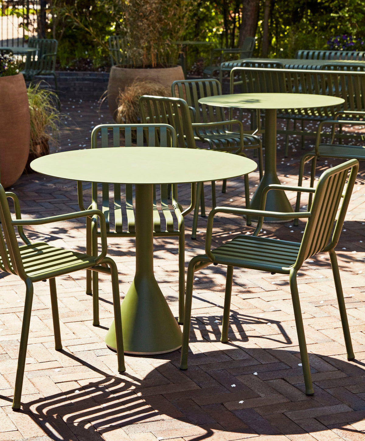 Table conique Palissade ronde Ø 90 cm - Hay-en situation-The Woods Gallery