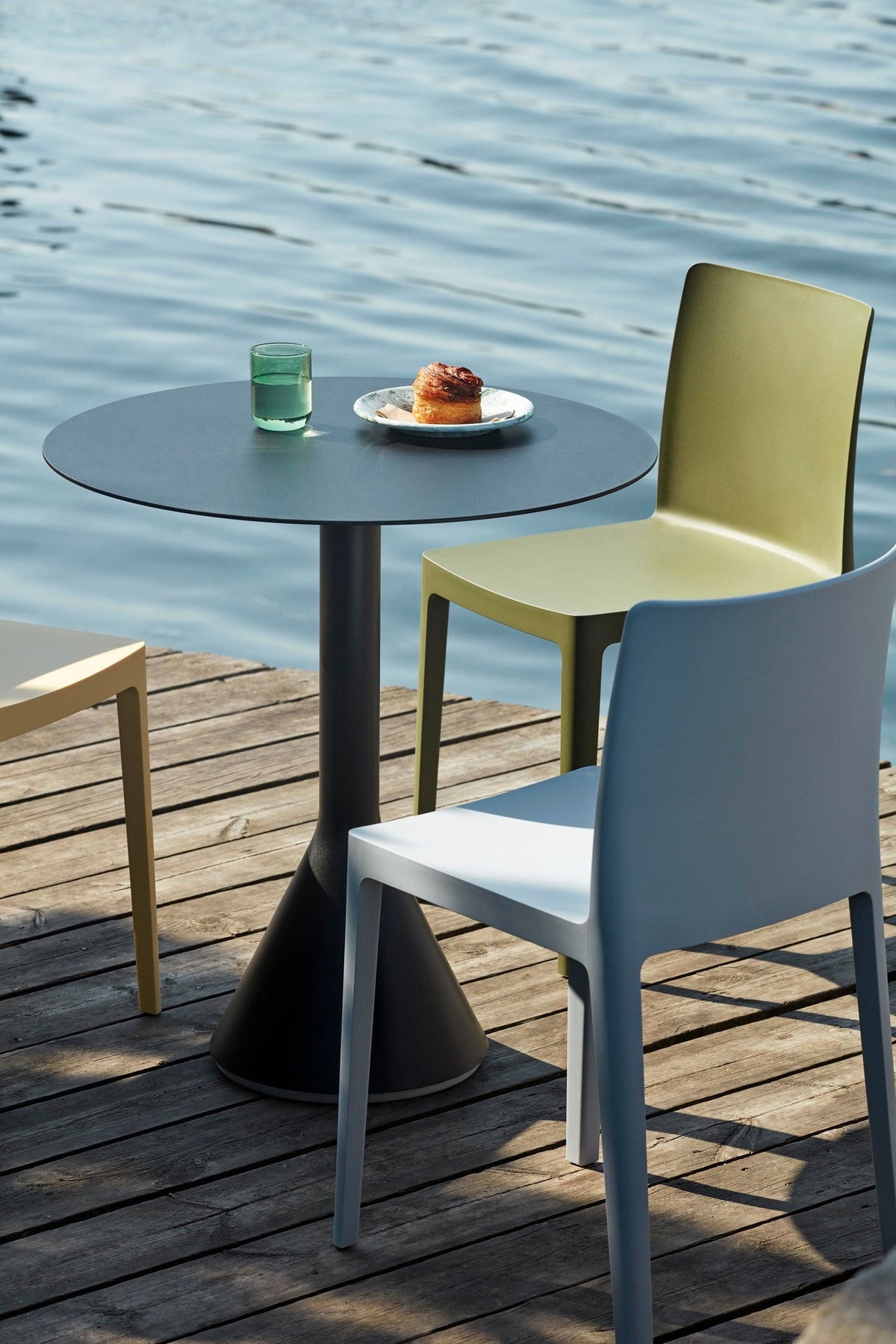 Table conique Palissade ronde Ø 90 cm - Hay-en situation 2-The Woods Gallery