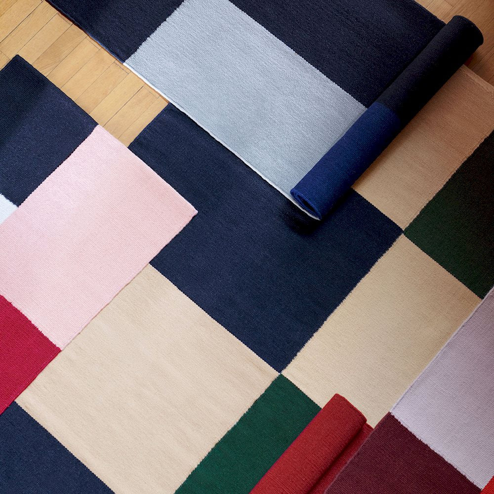 Tapis Ethan Cook Flat Works 80 x 250 cm - Hay-Bleu - Rouge - Blanc-The Woods Gallery