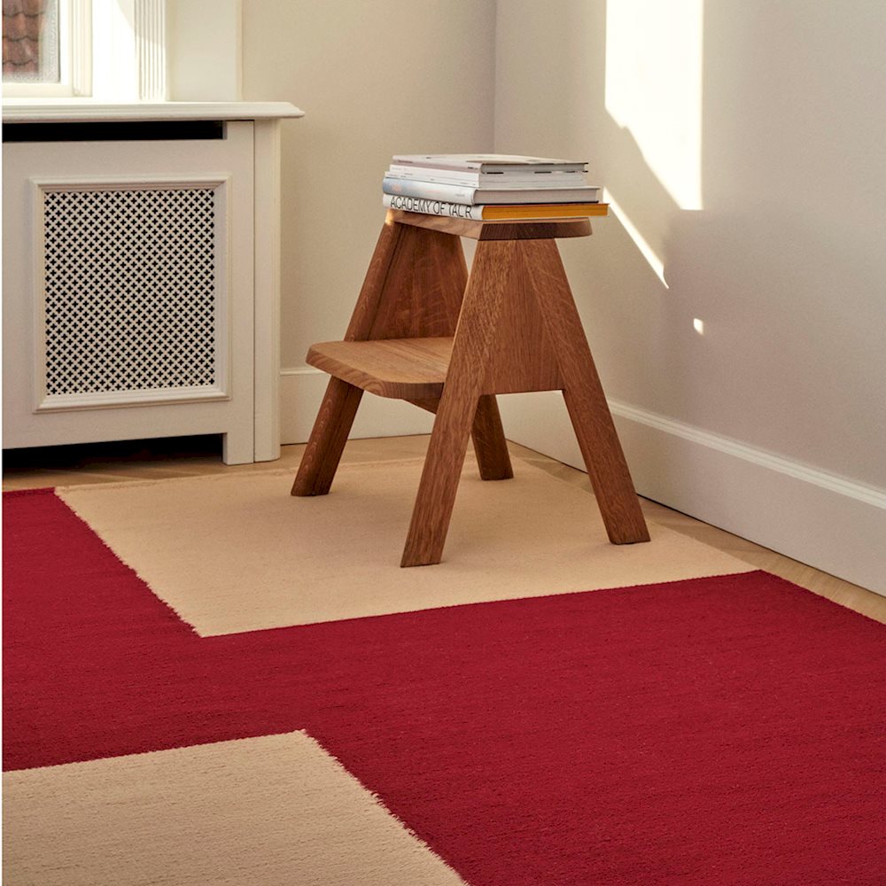 Tapis Ethan Cook Flat Works 80 x 250 cm - Hay-Bleu - Rouge - Blanc-The Woods Gallery